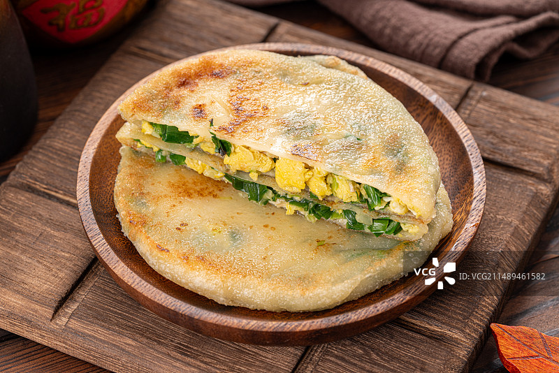 韭菜鸡蛋卷饼图片素材
