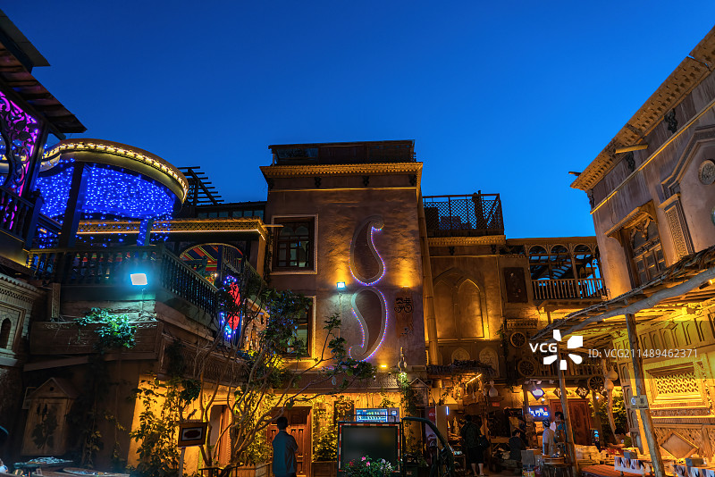 喀什街景夜色图片素材