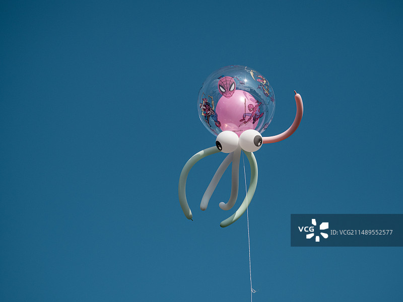 天空里的气球图片素材