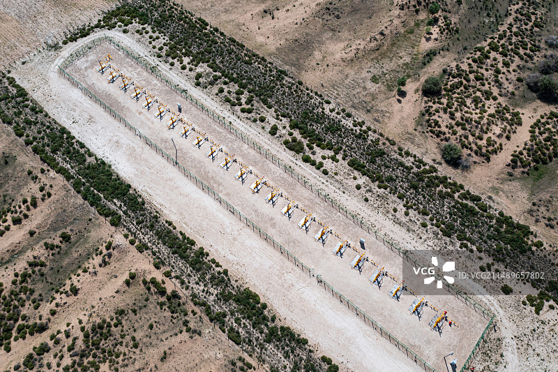 毛乌素沙漠的天然气生产单元图片素材