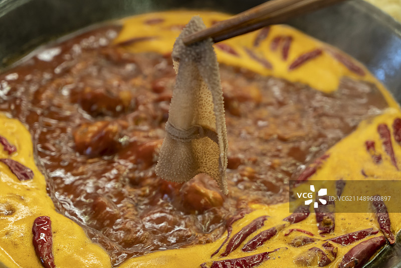 重庆火锅涮毛肚图片素材