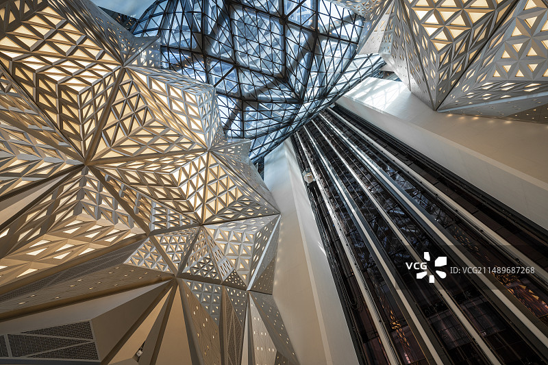 澳门摩珀斯酒店内部几何穹顶图片素材