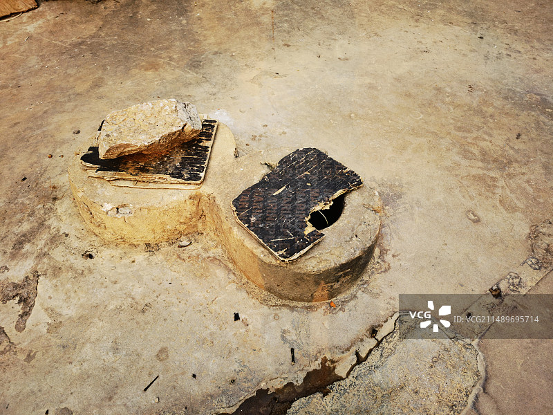 云南建水古井图片素材