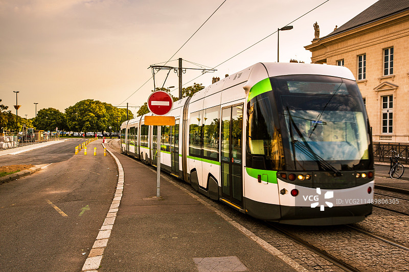 欧洲法国南特市轨道电车交通景观图片素材