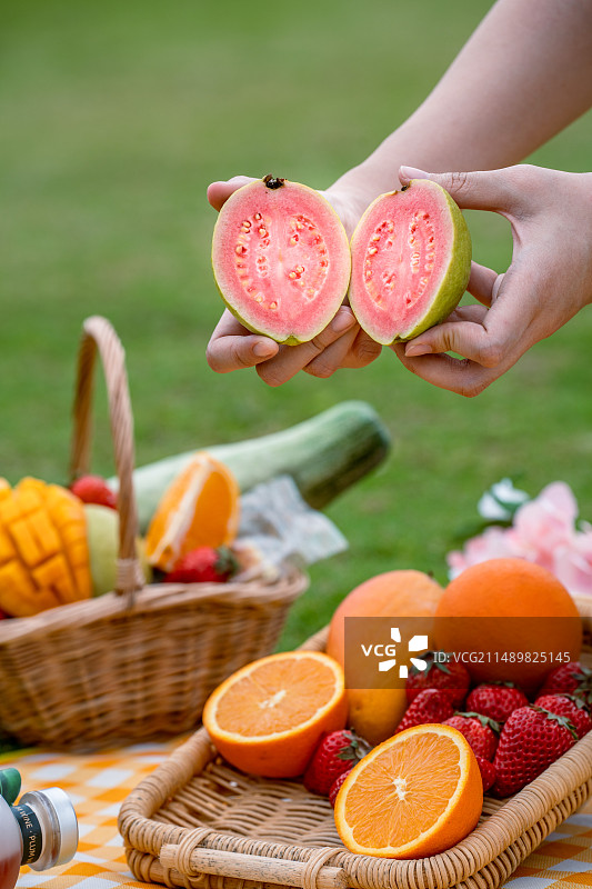 水果盘水果篮子图片素材