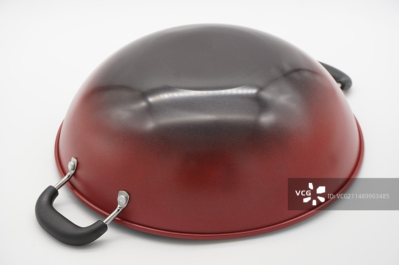 炒锅在中餐西餐法餐都是重要的烹饪厨具用品，不粘锅、平底锅、雪平锅、煎锅、爆炒家庭家常菜图片素材