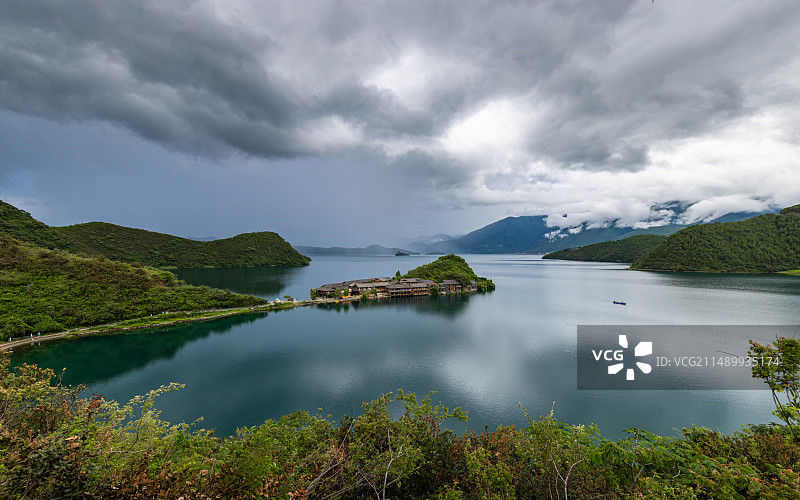 泸沽湖里格半岛图片素材