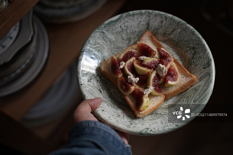 无花果吐司奶酪早餐图片素材