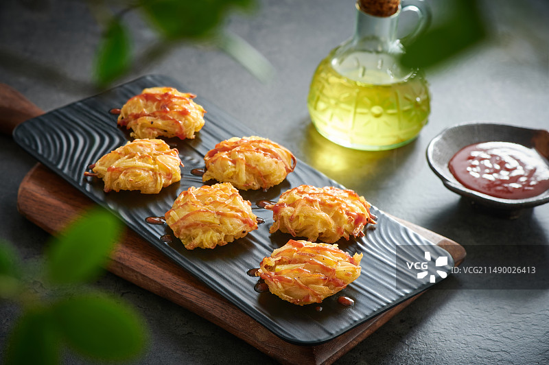 诱人的美食 芝士土豆丝饼图片素材