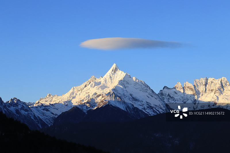 神女峰 缅茨姆图片素材