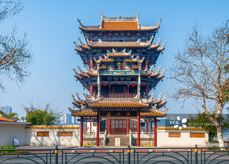 湖北宜昌城标建筑——镇江阁图片素材