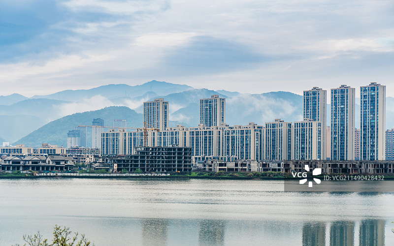 雨后的宁海县天明湖公园图片素材