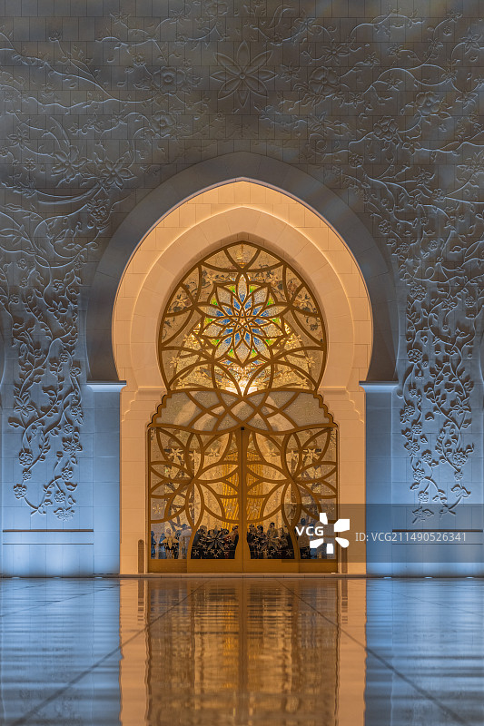 阿联酋阿布扎比谢赫扎耶德大清真寺夜景图片素材