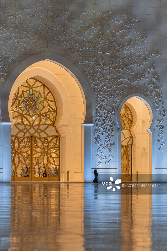 阿联酋阿布扎比谢赫扎耶德大清真寺夜景图片素材