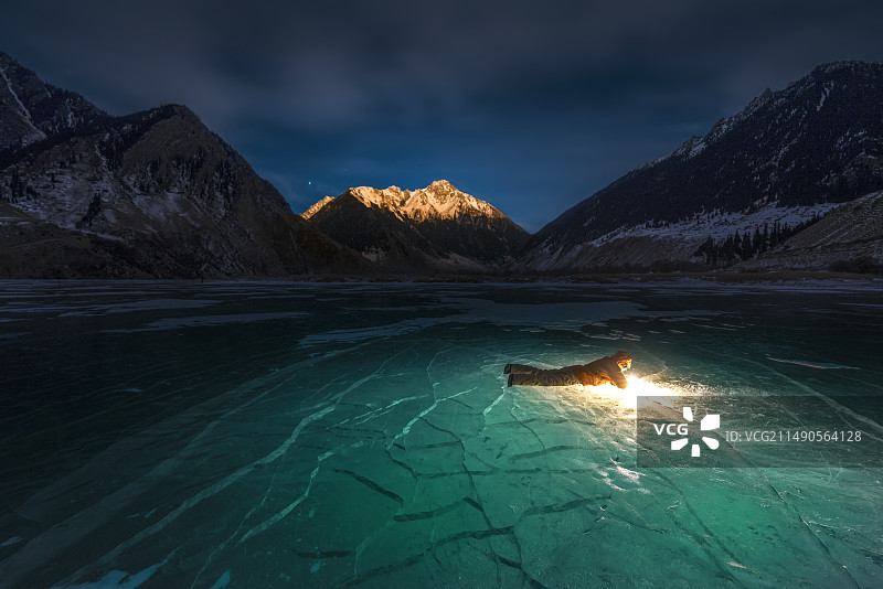 新疆维吾尔自治区伊犁哈萨克自治州昭苏县玉湖图片素材