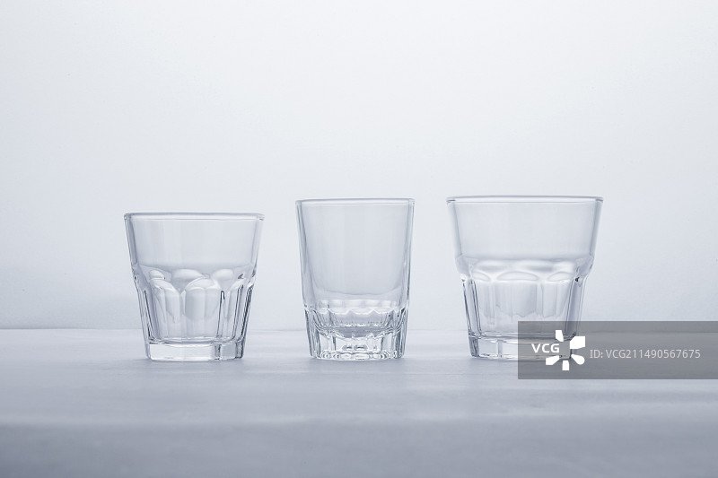 透明通用水杯泡茶杯啤酒杯玻璃杯洋酒杯图片素材