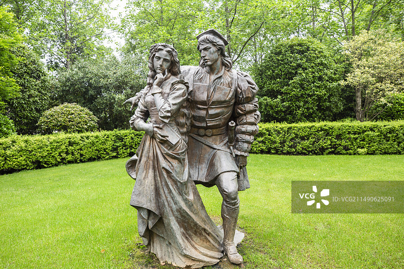 戏剧大师莎士比亚戏剧作品《哈姆雷特》雕塑图片素材