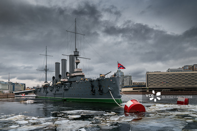 俄罗斯圣彼得堡涅瓦河阿芙乐尔号巡洋舰图片素材