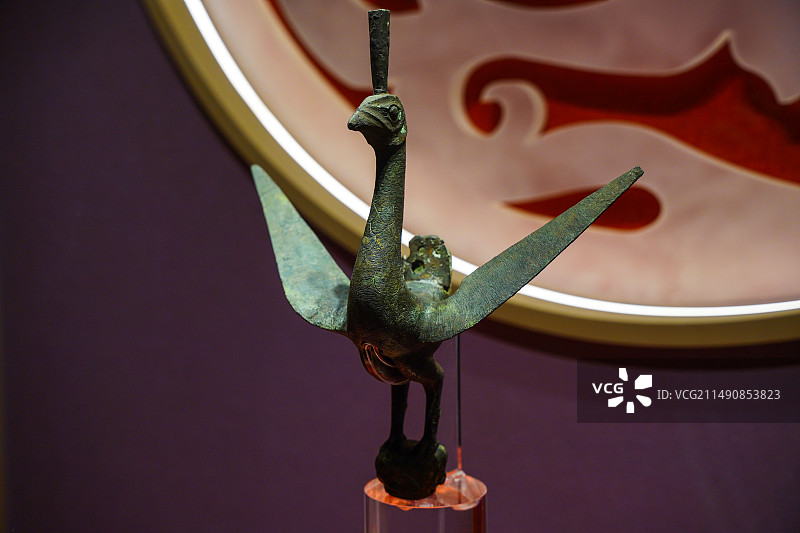 广州南越国朱雀铜顶饰图片素材