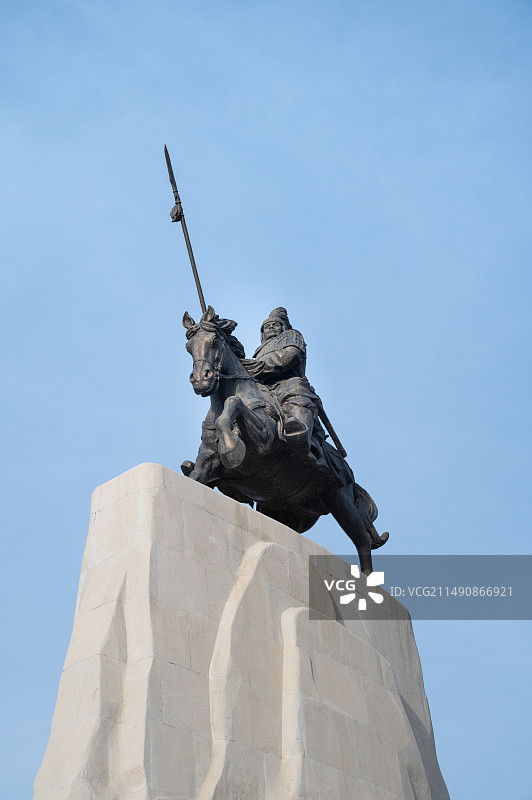 中国甘肃兰州名城广场汉朝英雄霍去病雕像图片素材