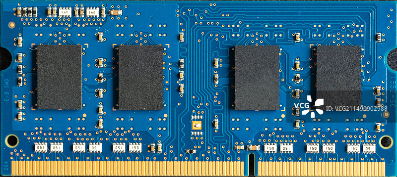 半导体高科技芯片产业印刷电路板和内存存储芯片存储颗粒微距特写图片素材