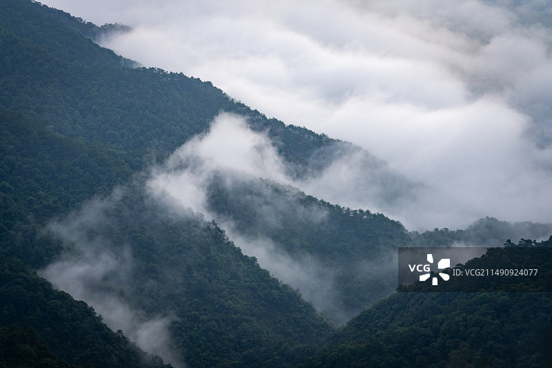桂林：尧山云烟图片素材