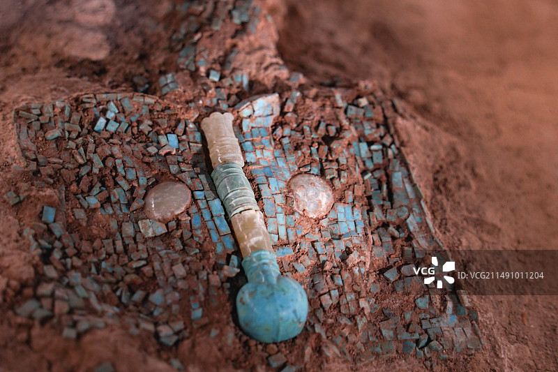 中国考古博物馆藏二里头遗址出土绿松石龙形器图片素材