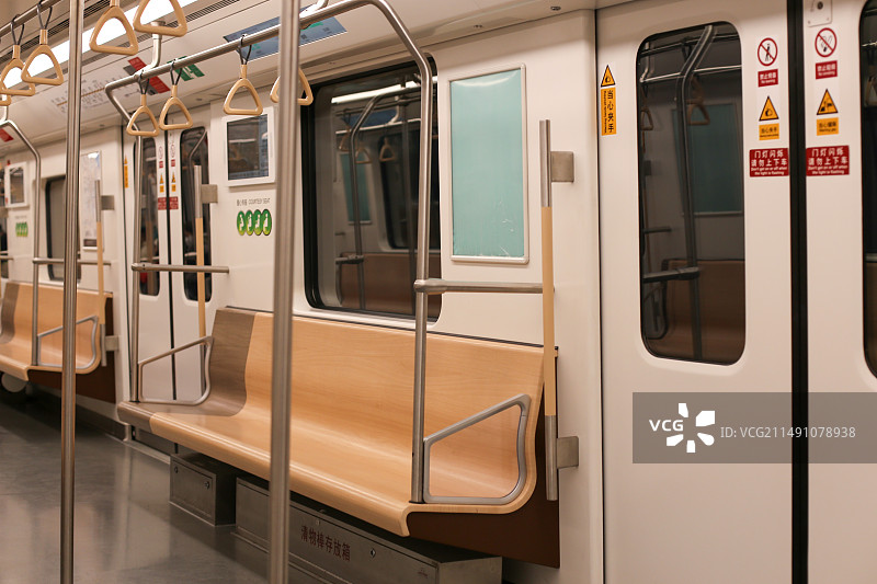 空荡荡的地铁图片素材
