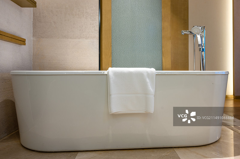 酒店内的浴缸图片素材