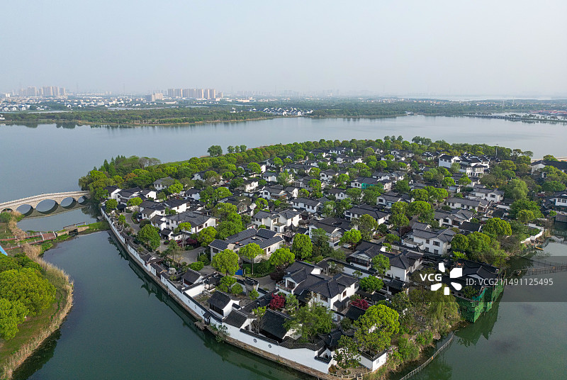 航拍昆山巴城巴解园的春天图片素材