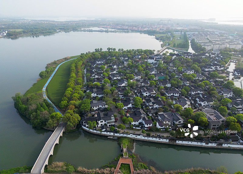 航拍昆山巴城巴解园的春天图片素材