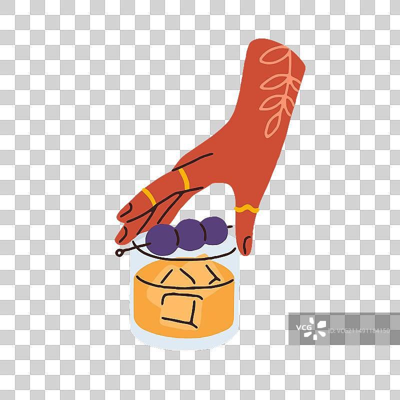 手持冰镇酒精饮品杯图片素材