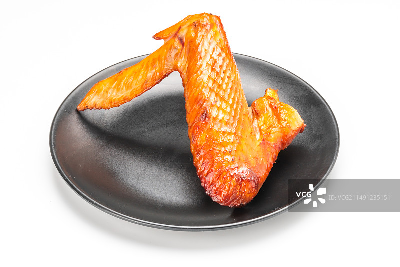 白色背景盐焗鸡翅美食小吃图片素材