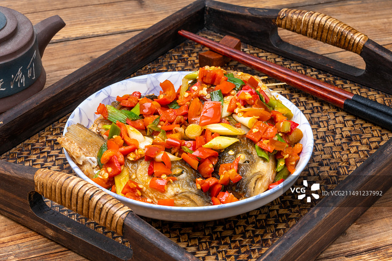 中餐菜品红烧鱼头图片素材