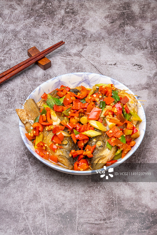 中餐菜品红烧鱼头图片素材