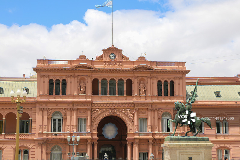 城市建筑的低角度视角图片素材