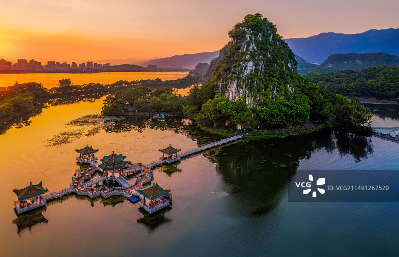 肇庆七星岩夕照航拍图片素材