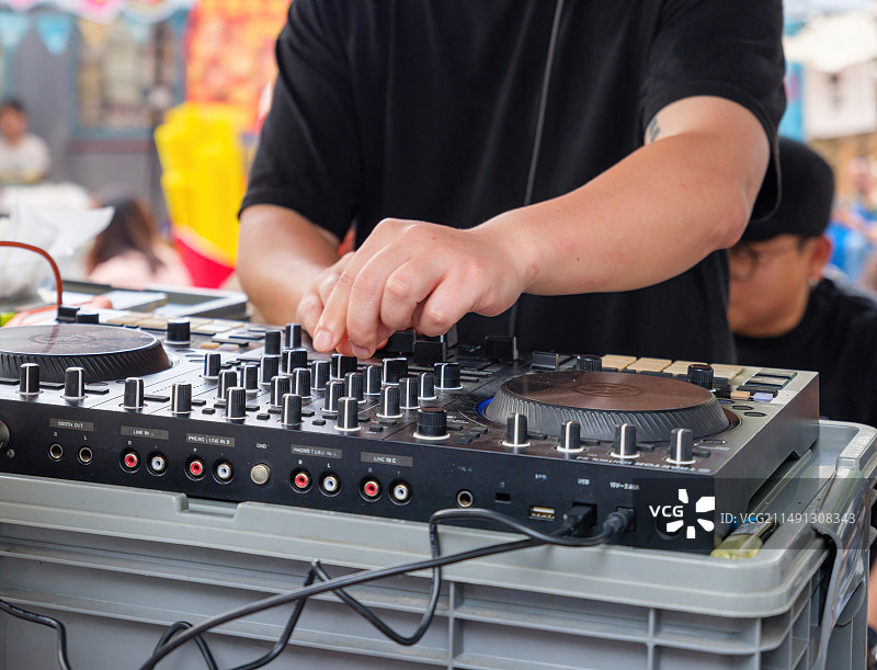 正在打碟电子音乐图片素材