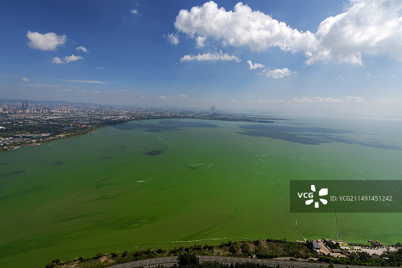 云南省昆明市海埂公园：绿宝石般的滇池图片素材