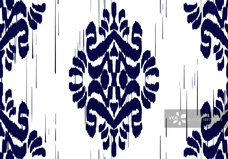 白色底布上的ikat佩斯利刺绣图案图片素材