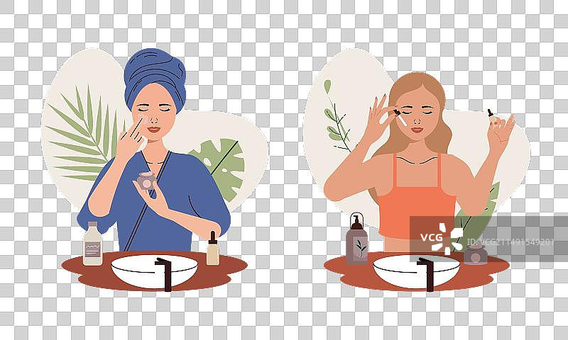 女性在家享受护肤流程图片素材