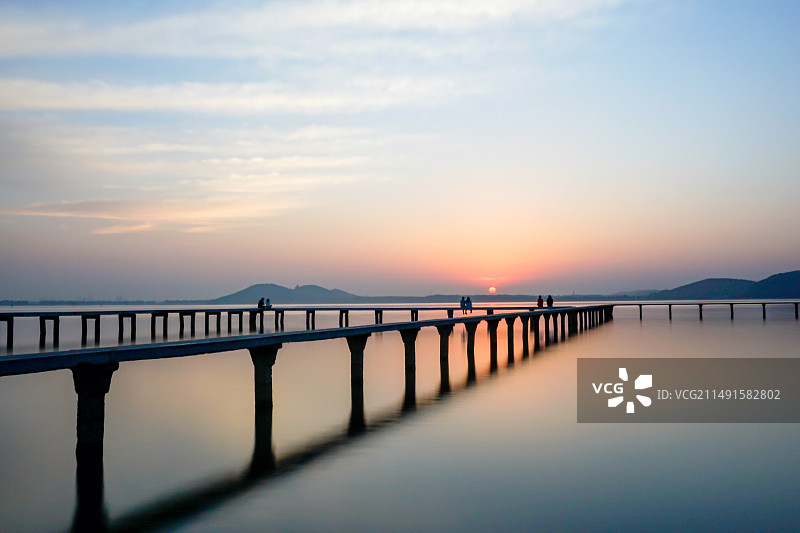 武汉东湖日出图片素材