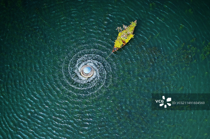 海上船只的高角度视图图片素材