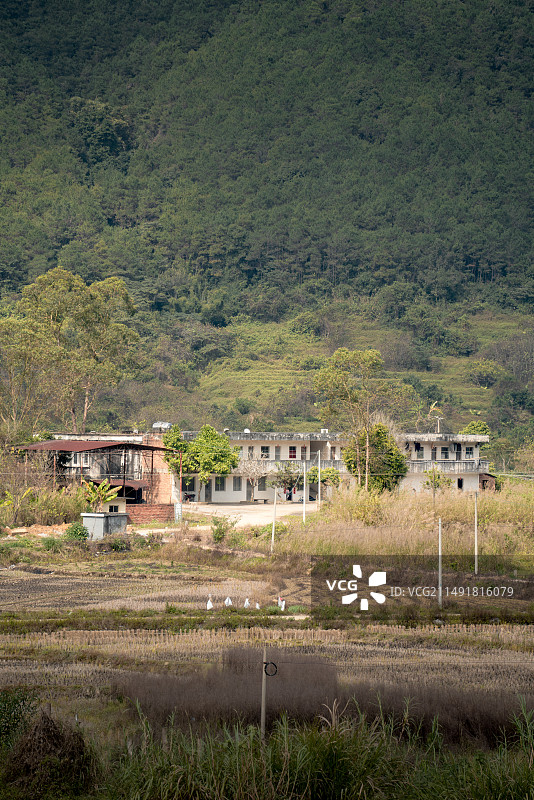 山中平房图片素材
