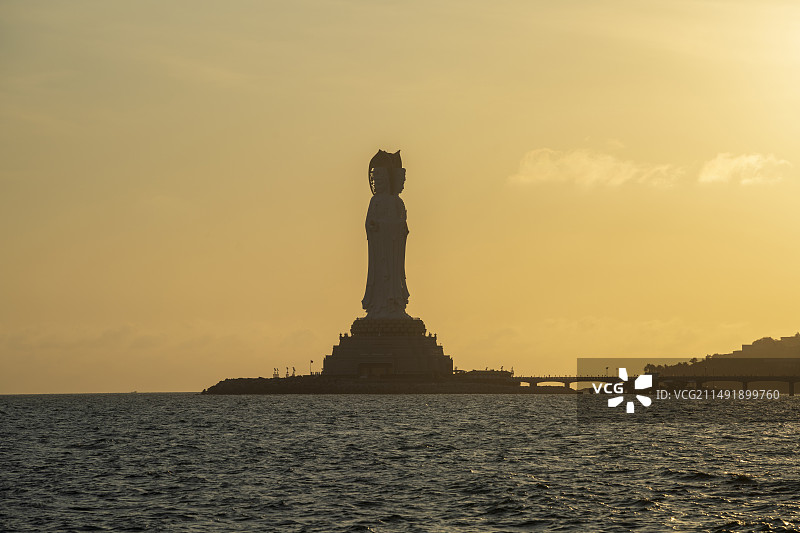 海南三亚南海观音落日视角图片素材