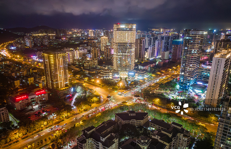 海南三亚CBD建筑中央商务区城市夜景交通高视角航拍延时图片素材