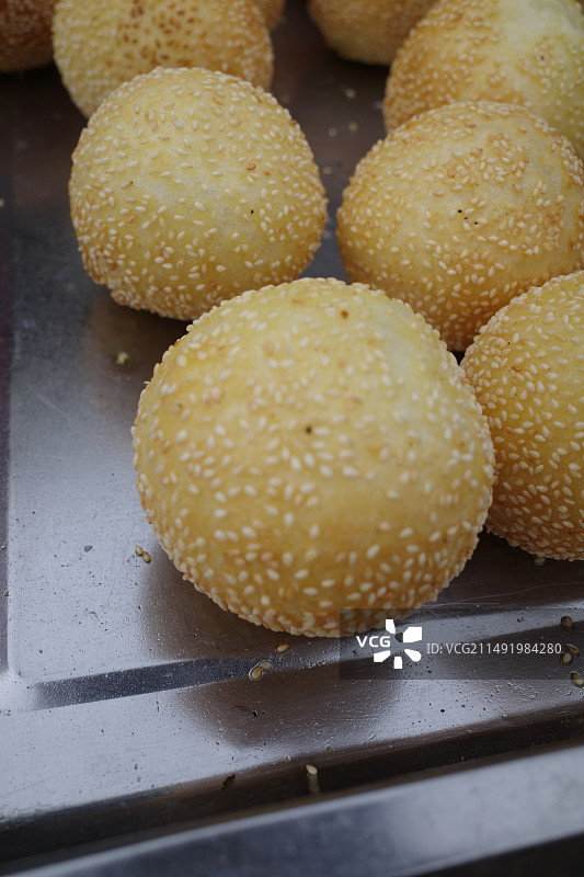 油炸豆沙糯米球图片素材