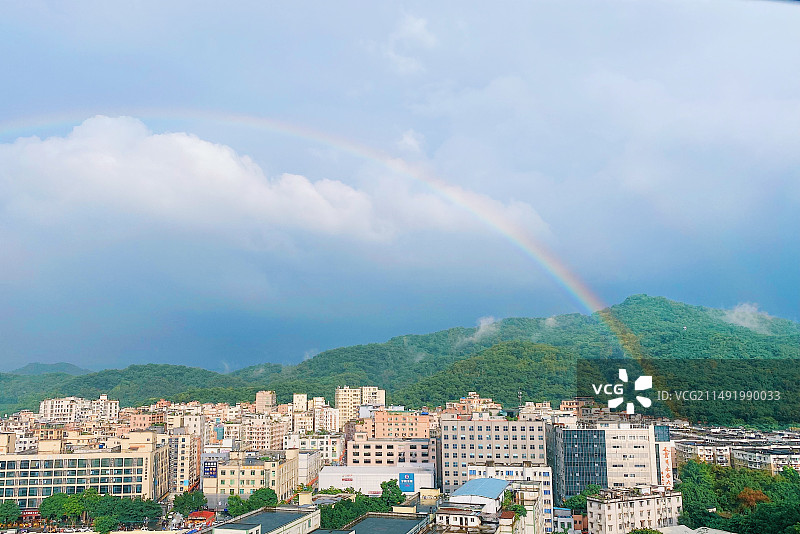 广州市白云区白云山边彩虹图片素材