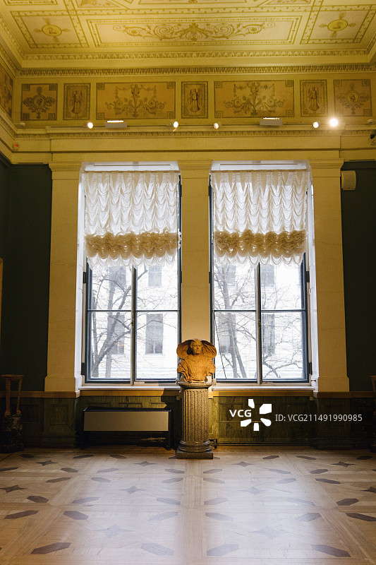 俄罗斯圣彼得堡冬宫博物馆雕塑图片素材