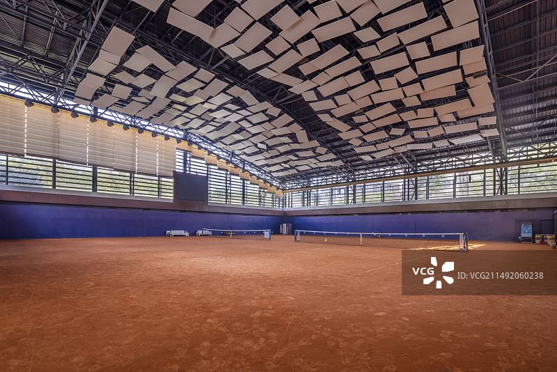 空旷的室内网球馆图片素材